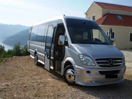 Mercedes Sprinter minibus - Jack the Driver